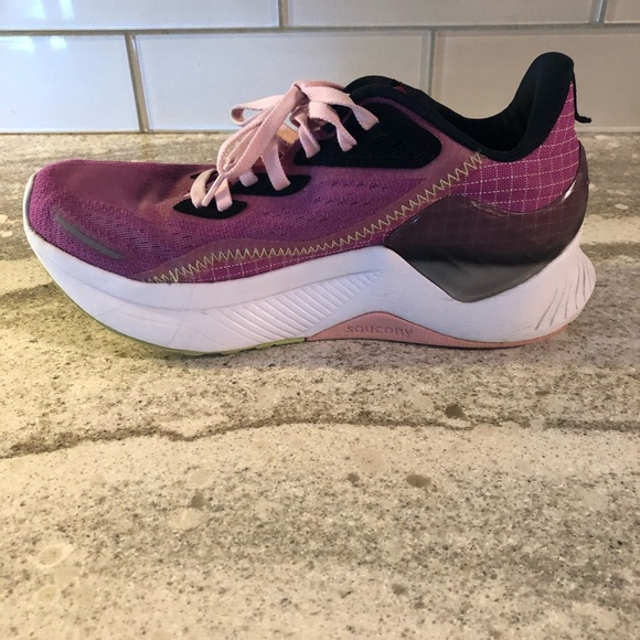 Saucony Women's Pink Running Shoes - Picture 1 of 7